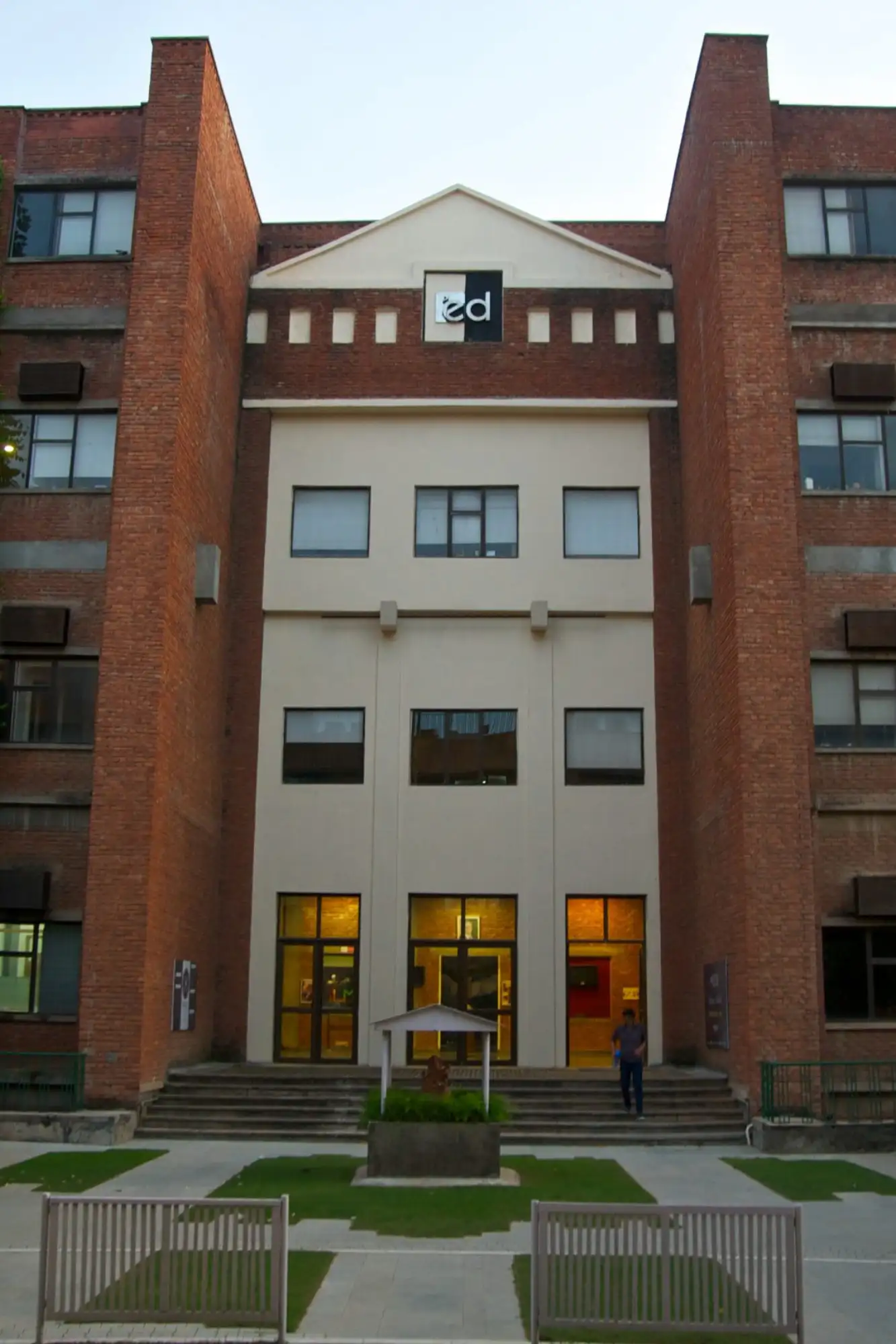 1-ezgif.com-optiwebp